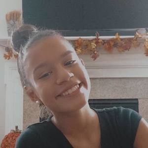 Meet your Posher, Selena